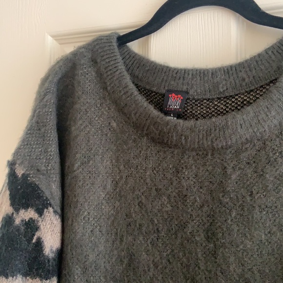 Textured Leopard Sweater - Picture 4 of 4